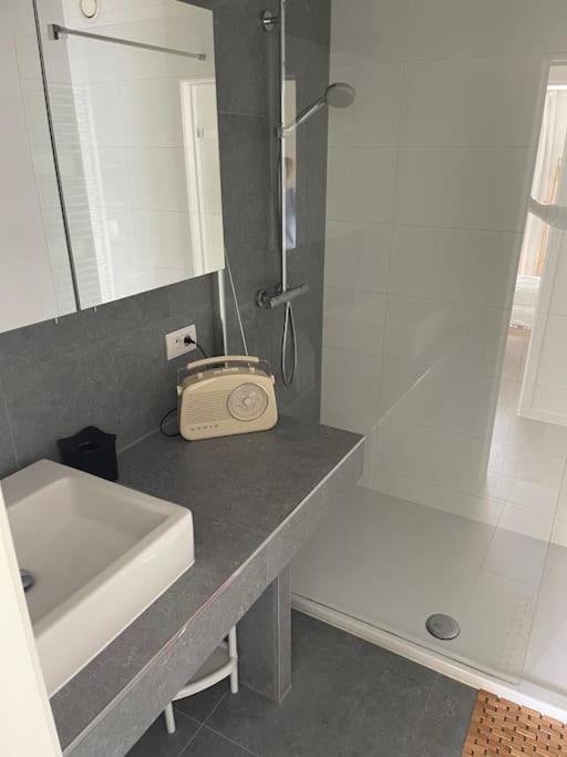 Recent En Lichtrijk Duplex-Appartement Te וונדואן מראה חיצוני תמונה